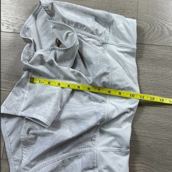Lululemon Run Times Short II *4" Eternal Wave White / White - Picture 11 of 14